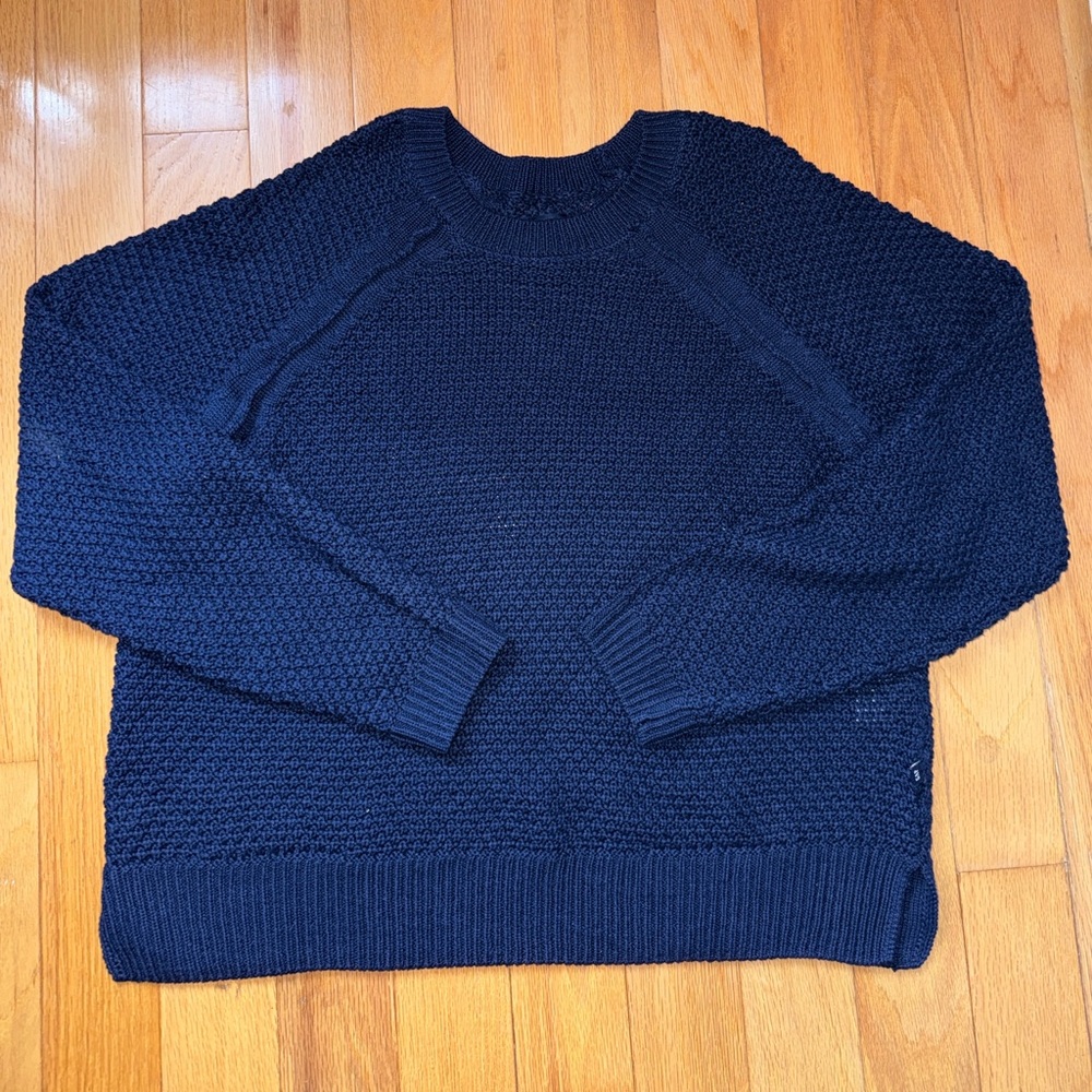 COPY - Women’s Gap Blue Knit Sweater in Size L.